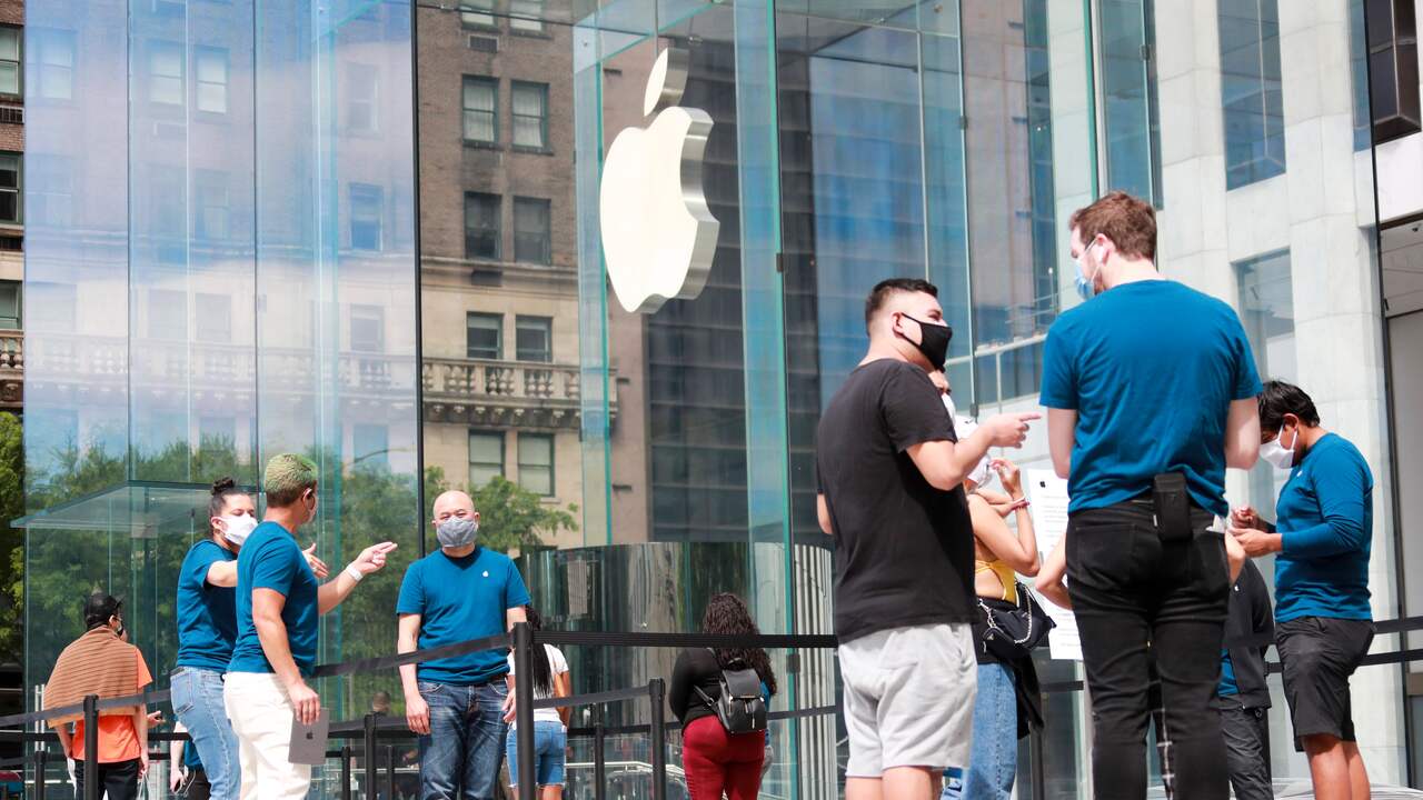 Apple Lowers Small Business App Store Tax Next Year |  NOW