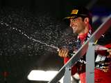 Recordreeks Verstappen ten einde na vijfde plek in Singapore, Sainz wint