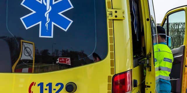 Drie auto’s knallen op elkaar in Vianen: één gewonde