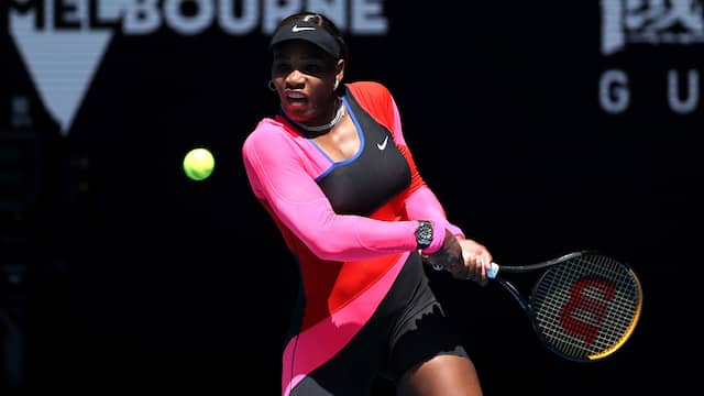 Serena Williams speelde niet op de top van haar kunnen, maar bereikte wel de achtste finales.