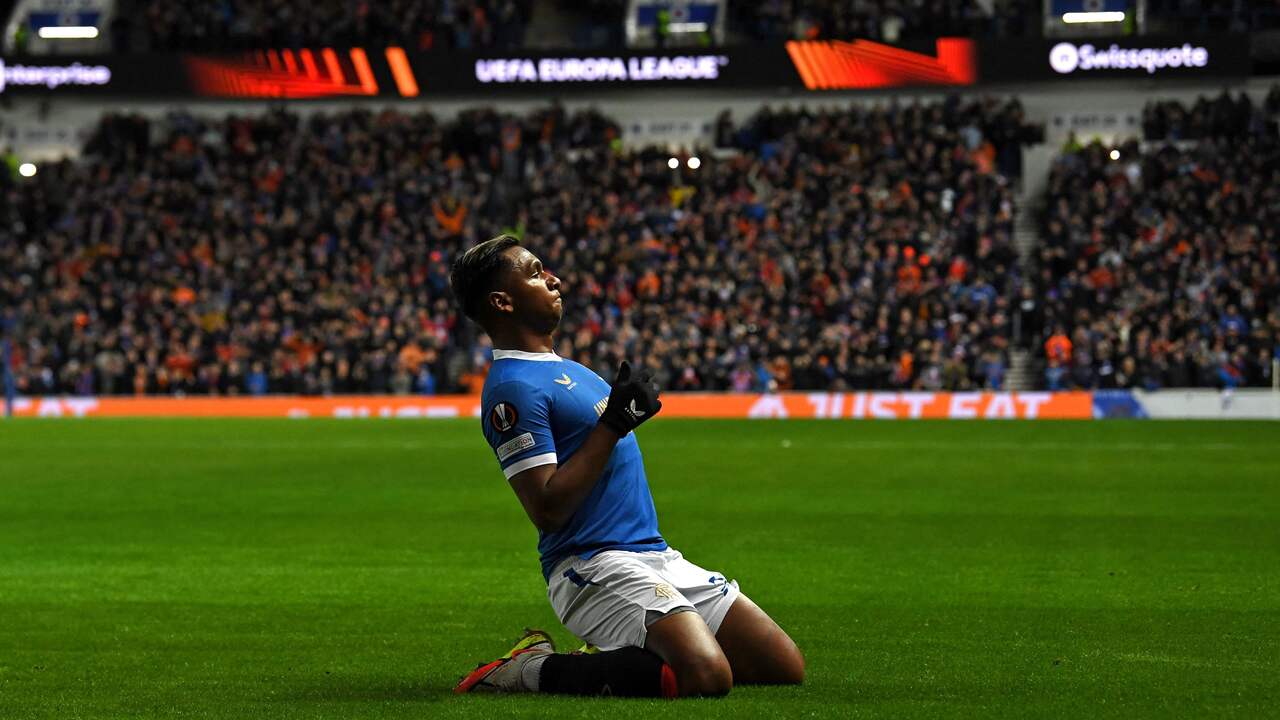 De Colombiaan Alfredo Morelos maakte de eerste treffers onder Van Bronckhorst.