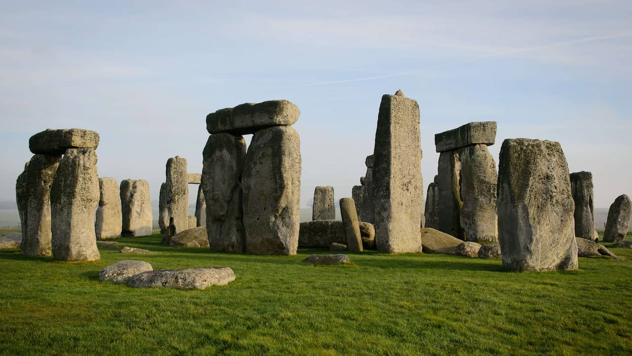 UK Government Approves ‘Shameful’ Stonehenge Tunnel Plan |  NOW