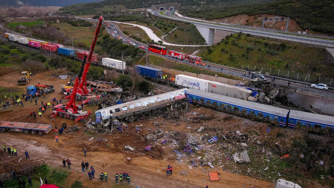 Greek stationmaster blamed for wrongful death after fatal train collision |  Abroad