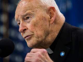 Paus accepteert ontslag van kardinaal wegens seksueel misbruik