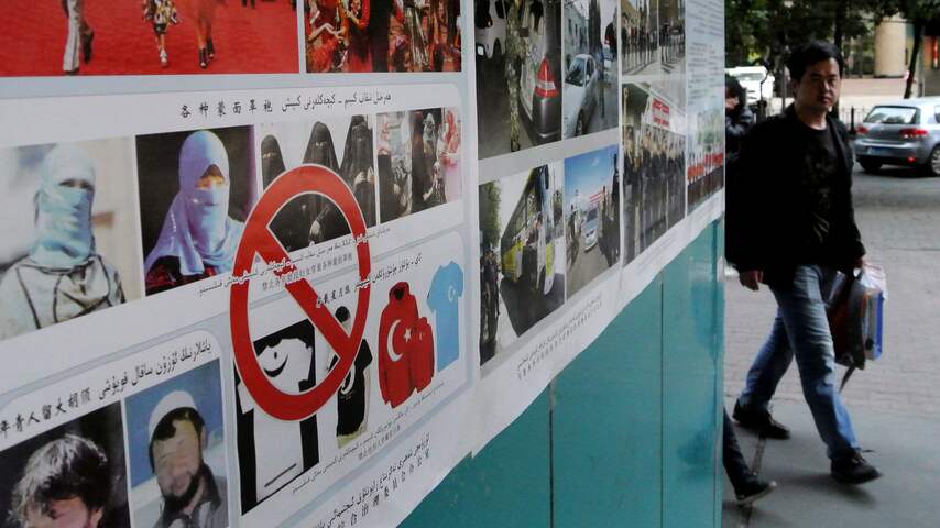 Chinese bestuurder verdedigt 'heropvoedingskampen' voor Oeigoeren
