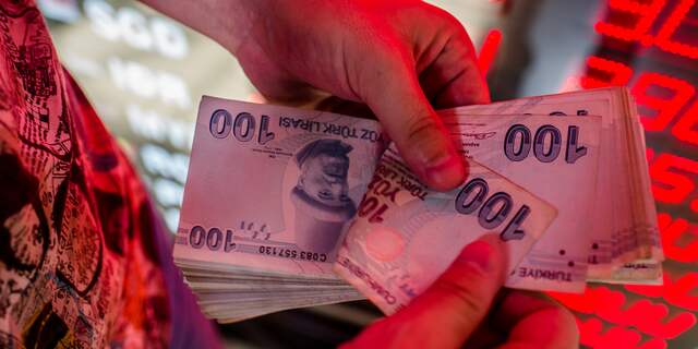 Turkse lira verliest in 24 uur tijd ruim 12 procent van zijn waarde