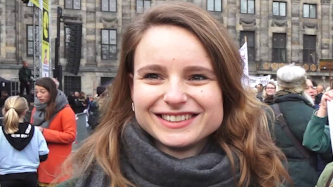 Leraren staken op de Dam: 'Ik sta hier niet voor meer salaris'