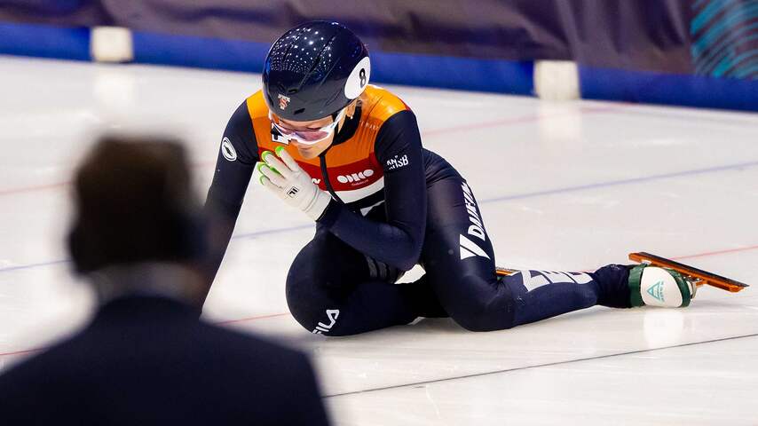 Velzeboer Herpakt Zich Na Drama Op 1500 Meter En Pakt Ek Goud Op 500 Meter Schaatsen Nunl 2207