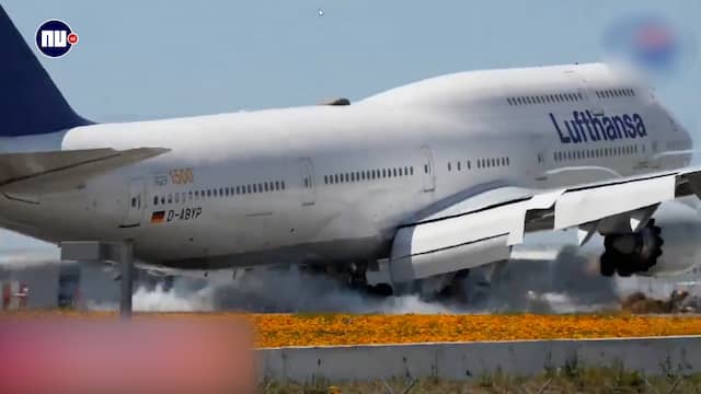 Boeing met mensen aan boord stuitert op landingsbaan in VS