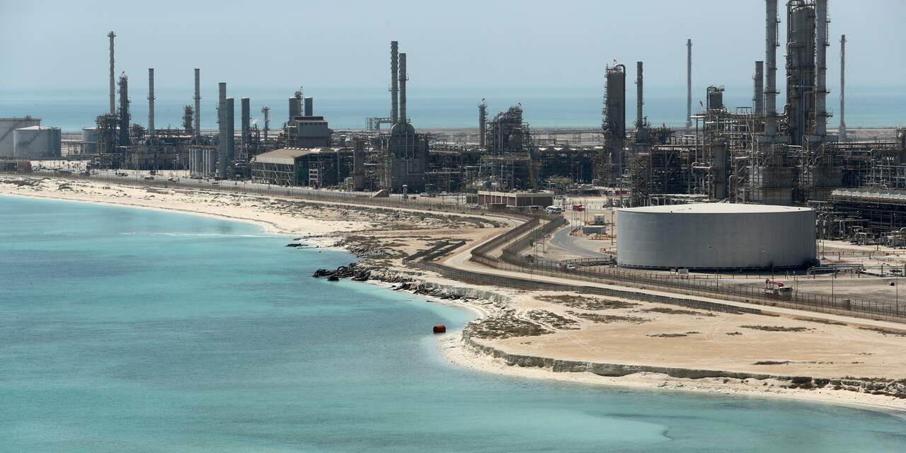 Saudi Aramco ziet winst met 73 procent dalen door lage olieprijzen
