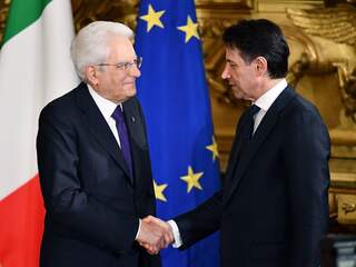 Premier nieuw populistisch kabinet Italië ingezworen
