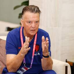 Van Gaal blijft geloven in titelkansen Oranje: 'Brazilië was niet sprankelend'