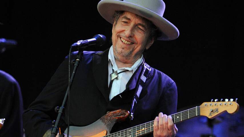 Gitaar van Bob Dylan brengt 345.000 euro op