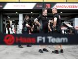 Ook Haas stuurt personeel met verlof, lager salaris Magnussen en Grosjean