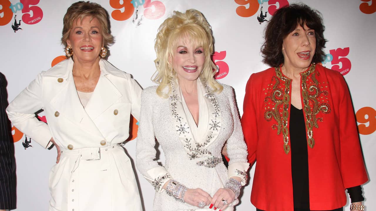 Dolly Parton scores guest star in comedy Grace and Frankie with Jane Fonda |  NOW