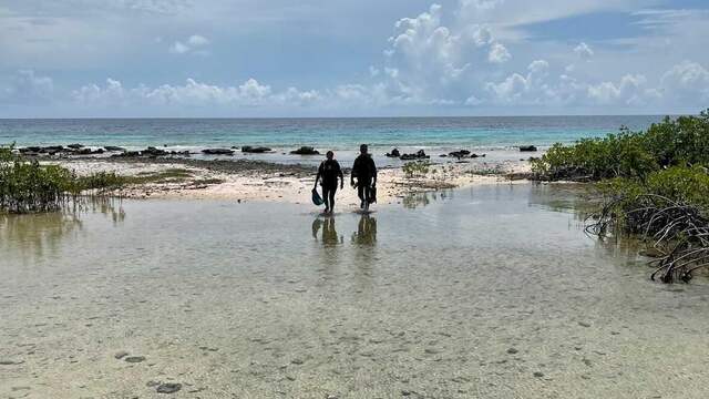 Eef Spigt werkt op Bonaire.