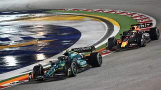 Verstappen haalt Vettel in en eindigt op zevende plek in Singapore