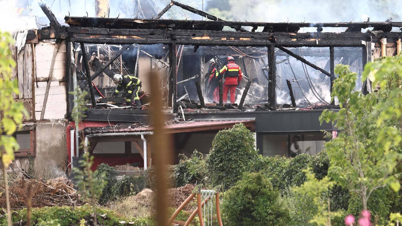 Casa per le vacanze francese dove il fuoco mortale non soddisfa i requisiti di sicurezza |  al di fuori