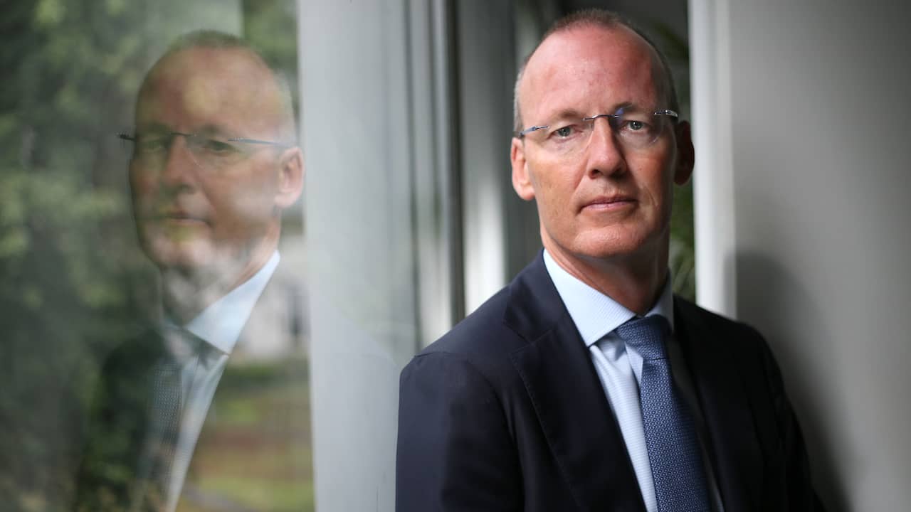 Boss De Nederlandsche Bank thinks tax system should be overhauled |  NOW