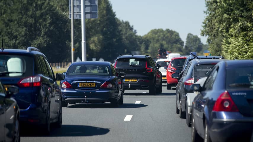 Rijkswaterstaat activeert zondag hitteprotocol: auto's met pech direct geholpen