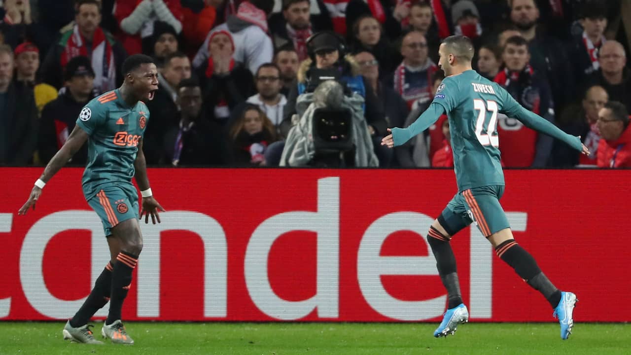 Promes zet Ajax op 0-2 na karakteristieke assist van Ziyech