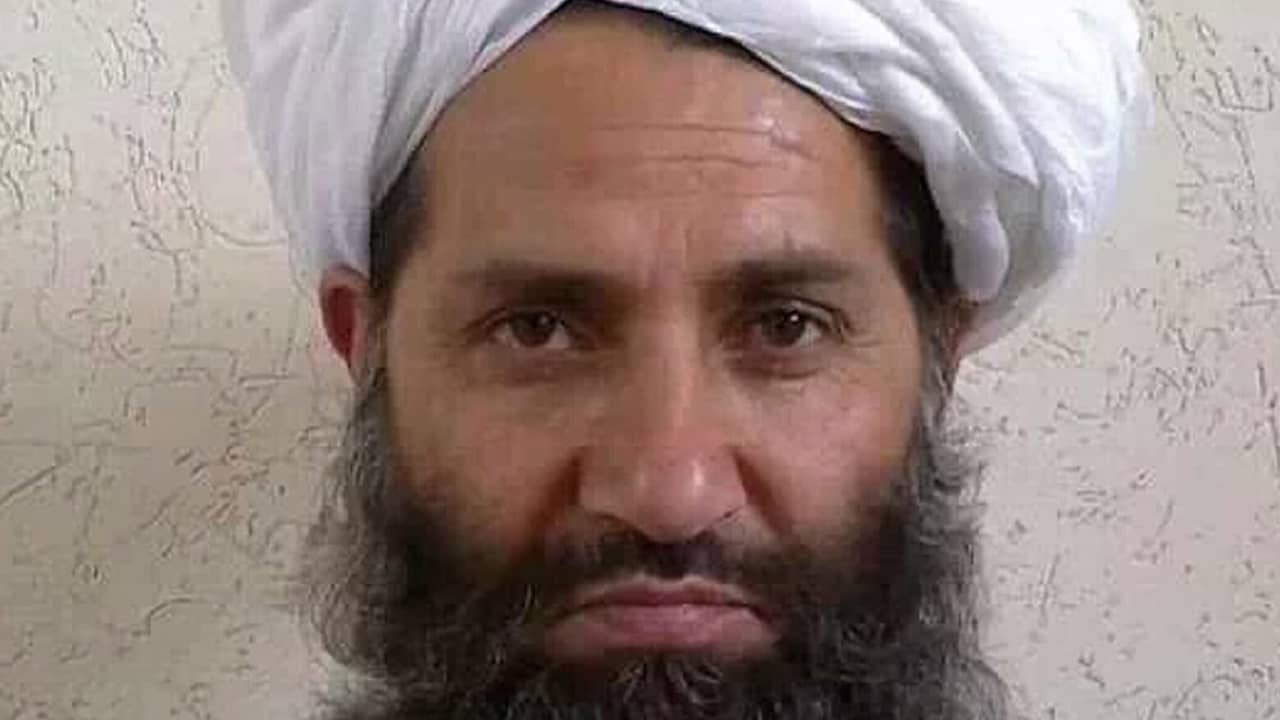 Taliban mujahideen vs A Modern
