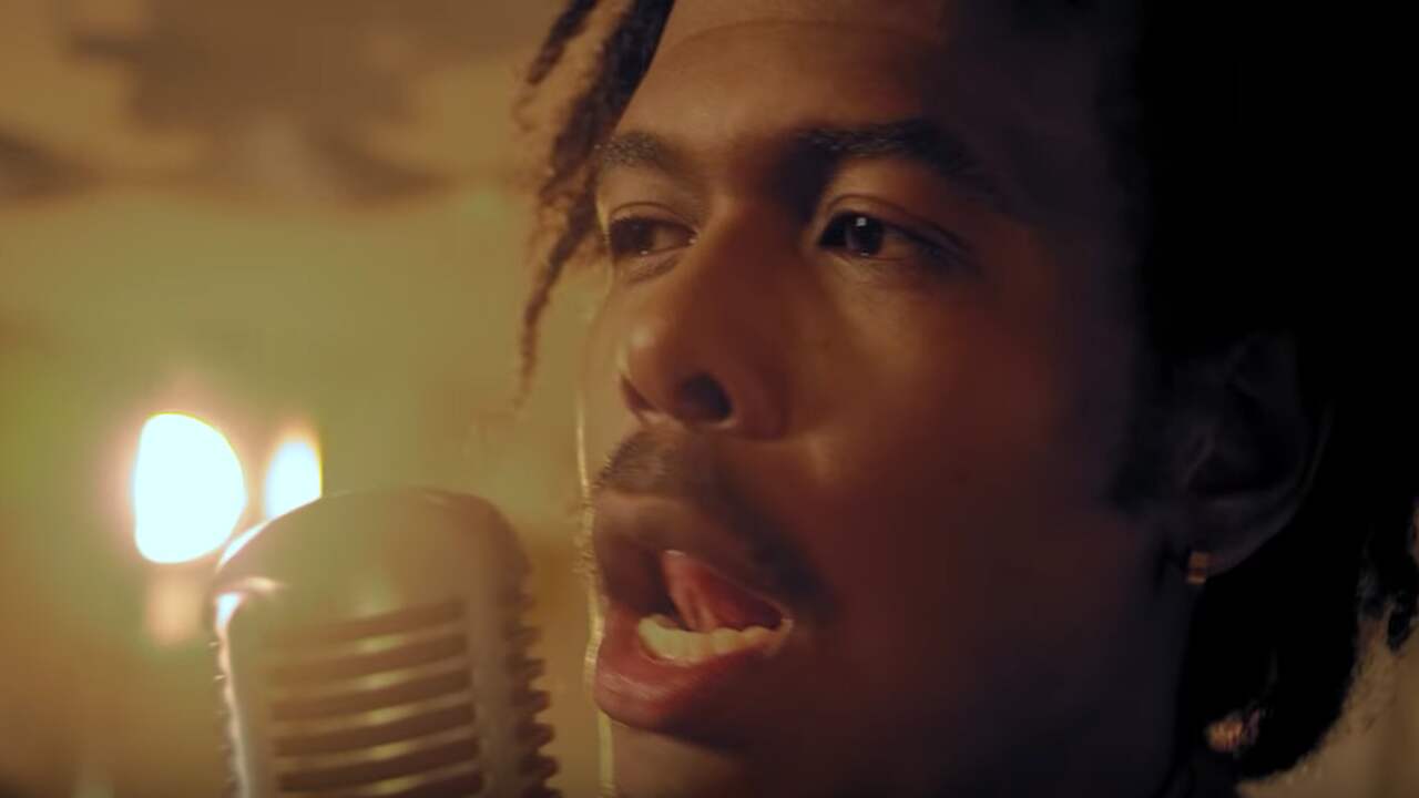 Zo klinkt de nieuwe Songfestivalkandidaat Jeangu Macrooy
