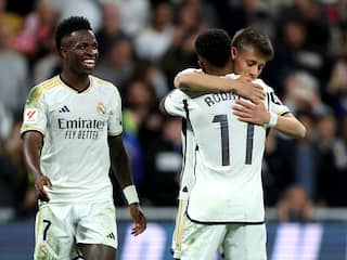 Landskampioen Real Madrid geeft showtje weg voor thuispubliek