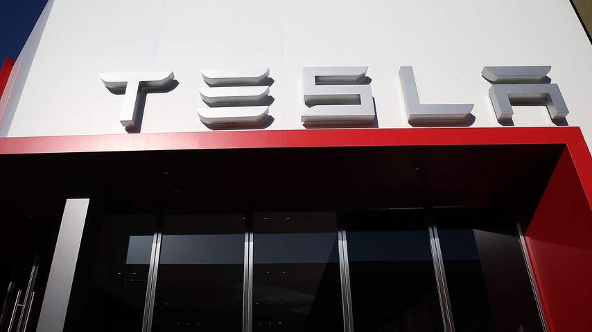 'Elektrische vrachtwagen Tesla wordt zelfrijdend'