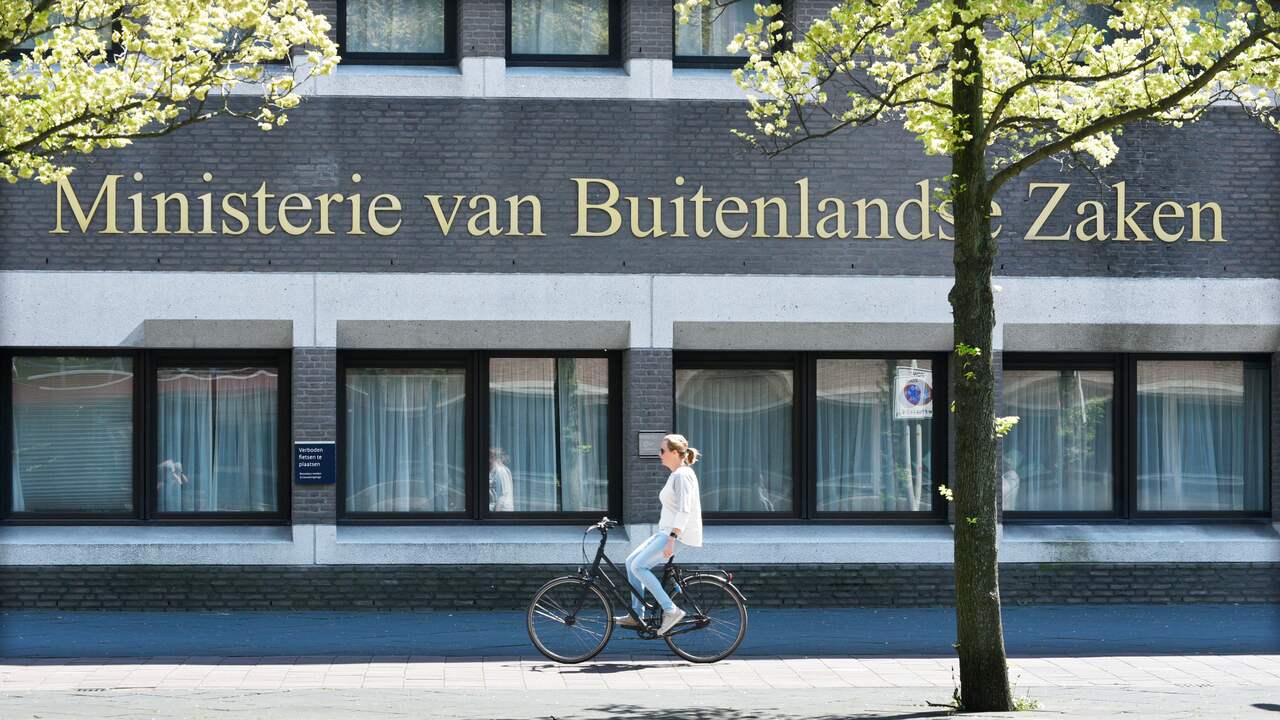 Ministerie van Buitenlandse Zaken stelt meldpunt in na misdragingen Politiek NU.nl