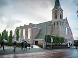 Ondanks afspraken meer dan 30 bezoekers en gezang in verschillende kerken