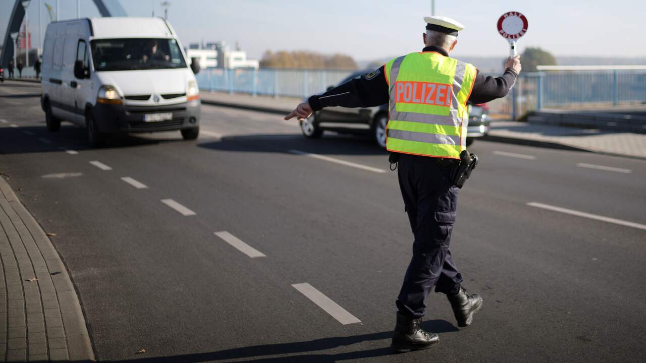 Germany, the Czech Republic and Poland tighten border controls to combat illegal immigration  outside