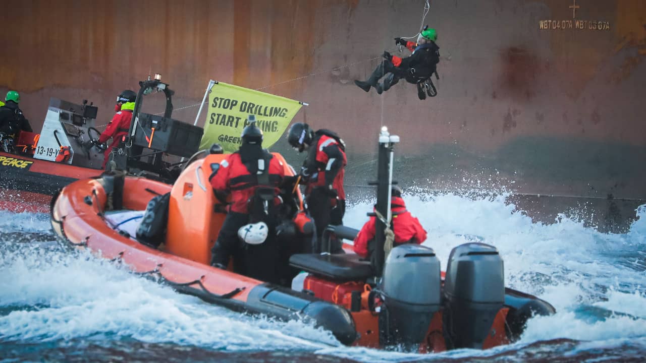 Occupation Of Oil Platform Shell By Greenpeace Activists Ends Economy World Today News