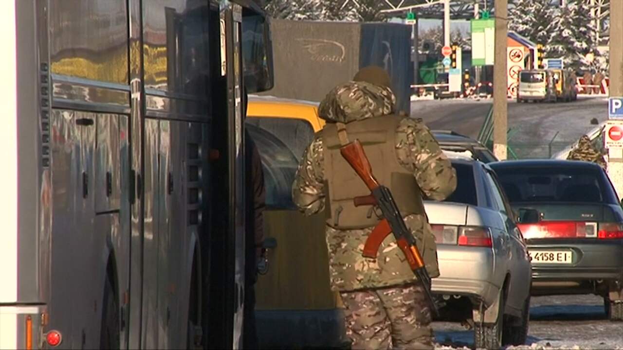 Beeld uit video: Oekraïne verbiedt Russische mannen om land in te komen