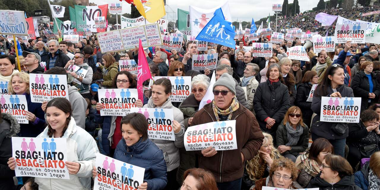 Tienduizenden demonstreren tegen homohuwelijk Italië
