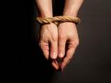 Vastgebonden Duitser uit bos gered na uit de hand gelopen seksspel