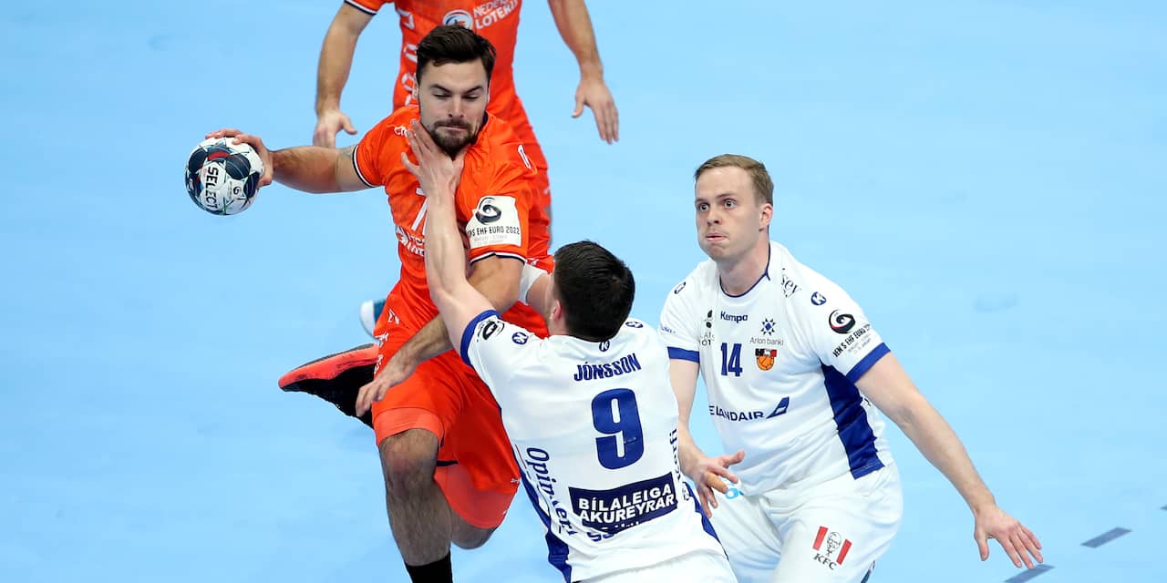 Nederlandse handballers verliezen drie dagen na EK-stunt nipt van IJsland