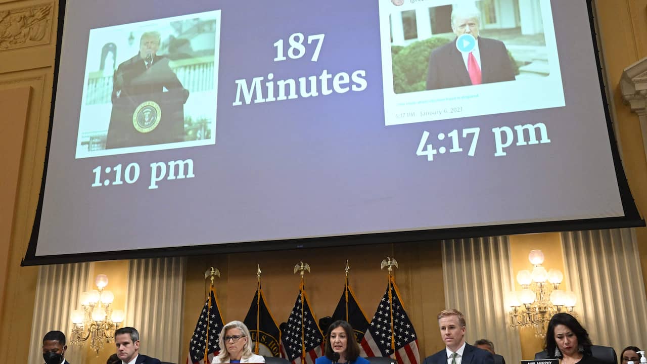 Beeld uit video: 187 minuten: dit deed Trump tijdens de Capitool-bestorming