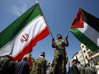 Iran vuurt tientallen drones en kruisraketten af richting Israël