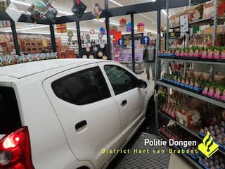 Automobilist rijdt opzettelijk supermarkt binnen in Dongen