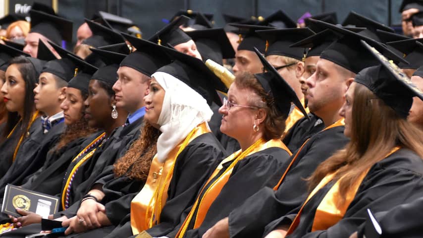 Amerikaanse universiteiten klagen Trump aan om uitzetting van studenten