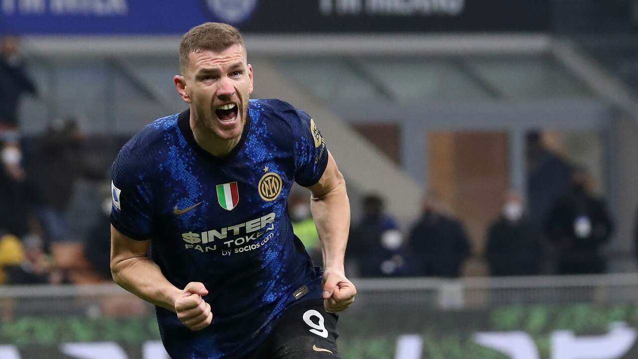 Edin Dzeko tekende in de laatste minuut voor de winnende treffer namens Inter.