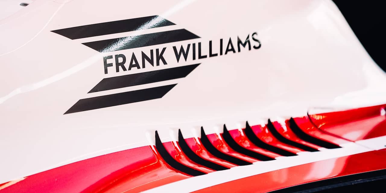 Minuut stilte en ereronde in oude bolide voor Frank Williams in Saoedi-Arabië