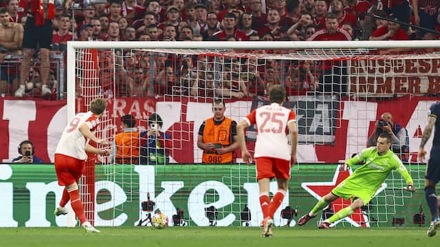 Kane blijft rustig bij strafschop en zet Bayern op voorsprong tegen Real