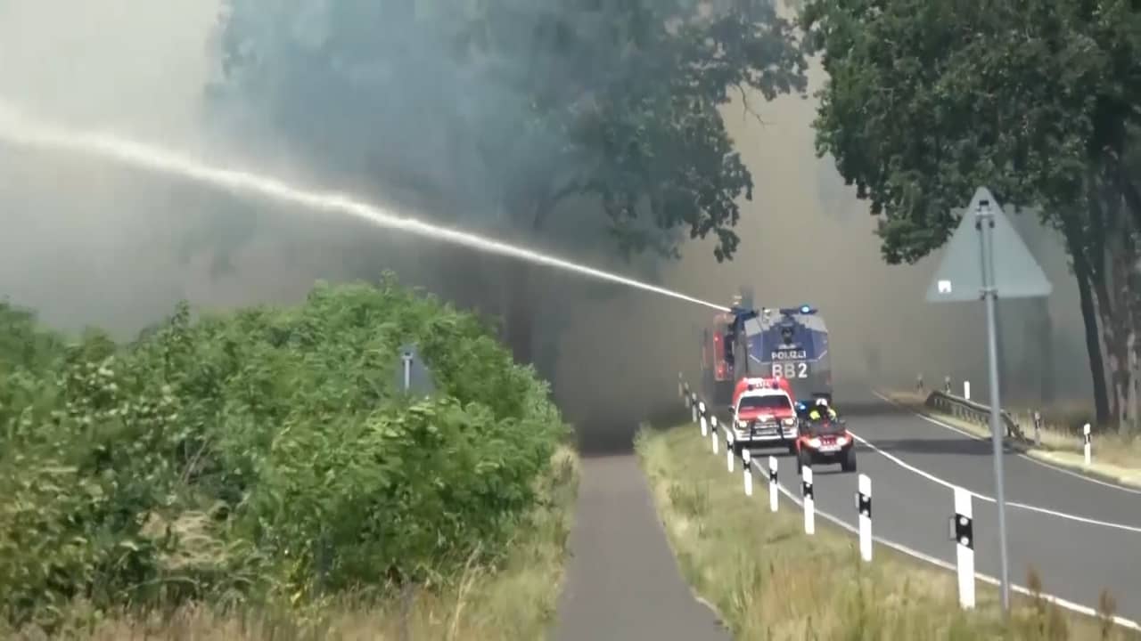 Beeld uit video: Dorpen geëvacueerd vanwege moeilijk te blussen bosbrand nabij Berlijn