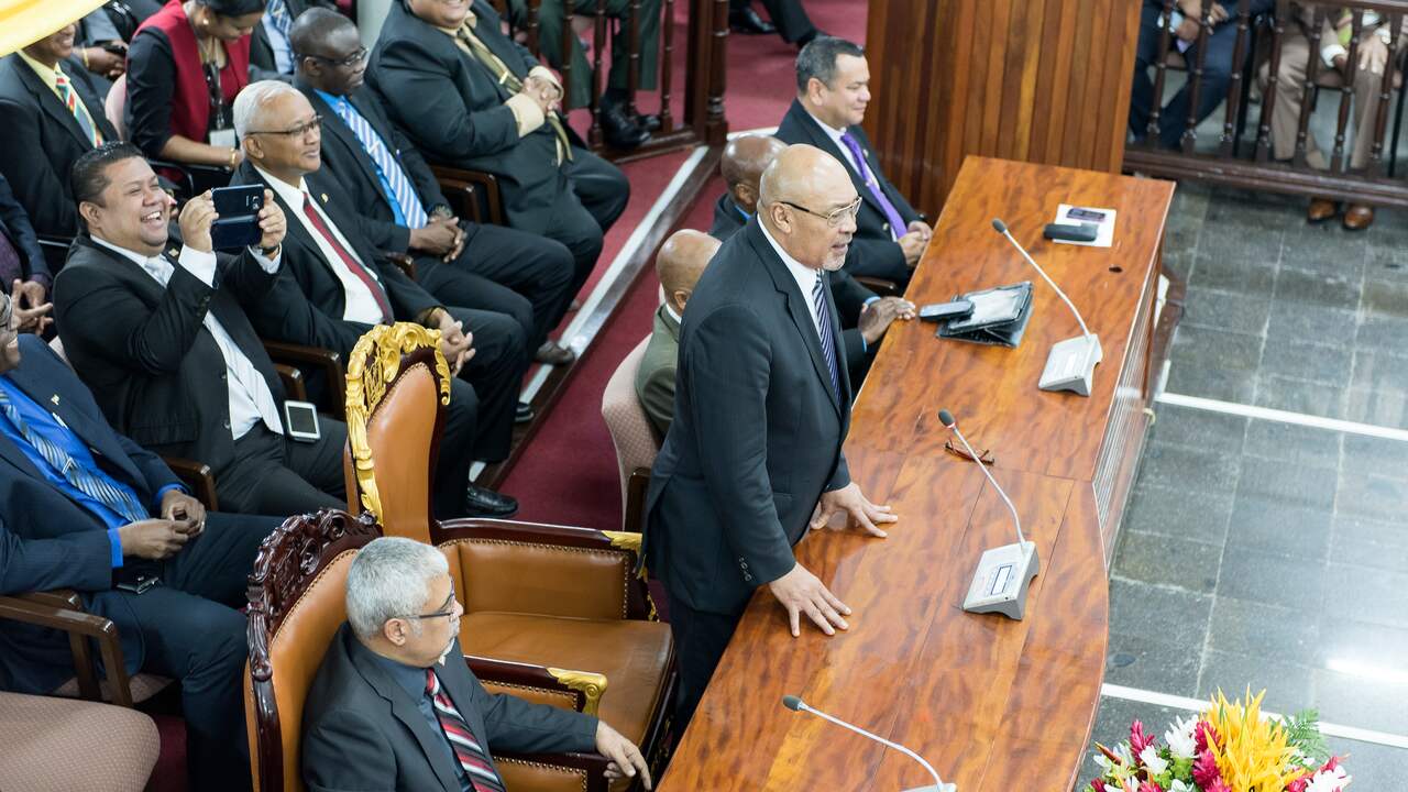 Desi Bouterse Krijgt Tweede Ambtstermijn Als President Suriname ...