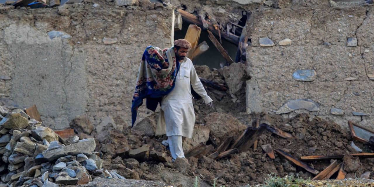 Massagraven voor slachtoffers aardbeving Afghanistan, vrees voor hoger dodental