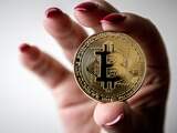 Naar recordhoogte gestegen bitcoinkoers nadert grens van 63.000 dollar