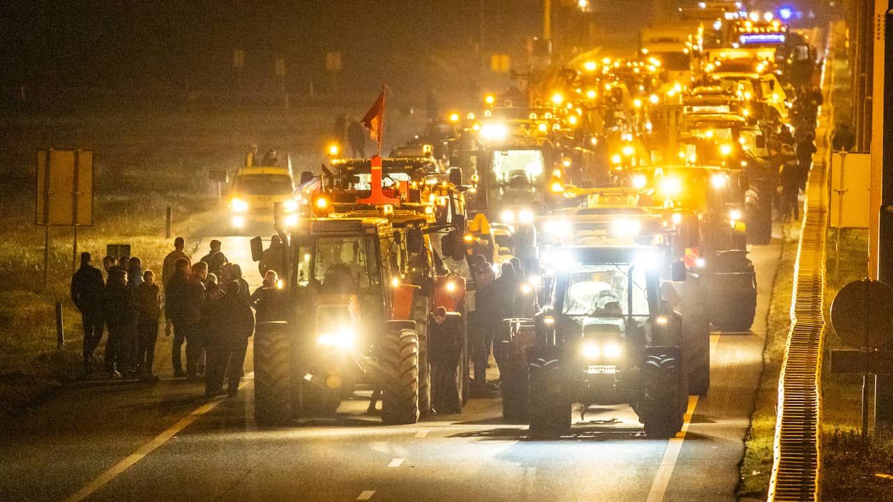 Farmers Block Highways with Tractors and Set Fires in Protest, Suspected Asbestos Dumped – Latest Update