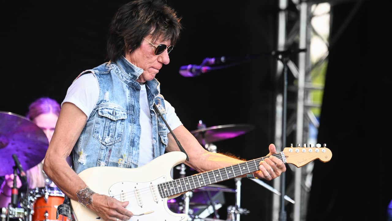 British rock guitarist Jeff Beck dies at 78 |  Music